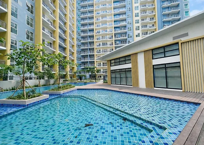 Sunset Retreat - 4 Bedroom Near Solaire 14pax Apartamento *