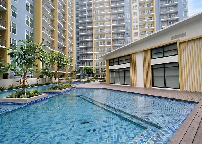Sunset Retreat - 4 Bedroom Near Solaire 14pax Apartamento *