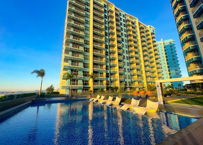 Apartamento Sunset Retreat - 4 Bedroom Near Solaire 14pax *