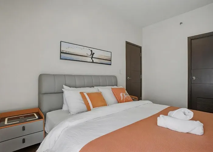 Sunset Retreat - 4 Bedroom Near Solaire 14pax Manila