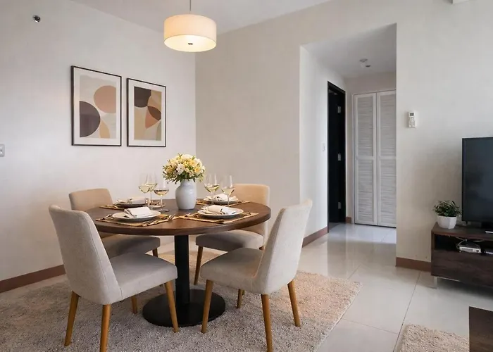 Apartamento Sunset Retreat - 4 Bedroom Near Solaire 14pax *