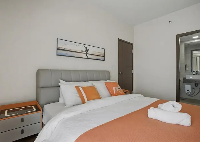 Sunset Retreat - 4 Bedroom Near Solaire 14pax Apartamento