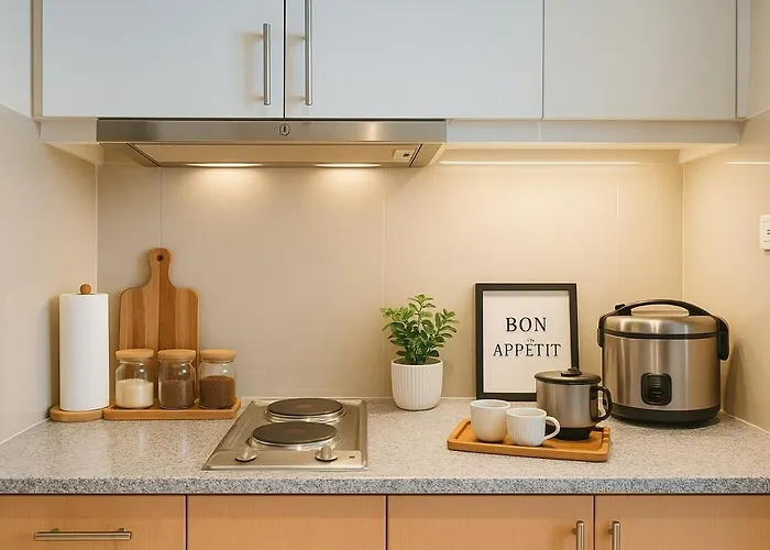 Apartamento Sunset Retreat - 4 Bedroom Near Solaire 14pax