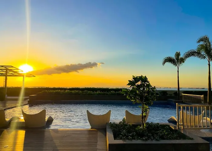 Sunset Retreat - 4 Bedroom Near Solaire 14pax Apartamento *