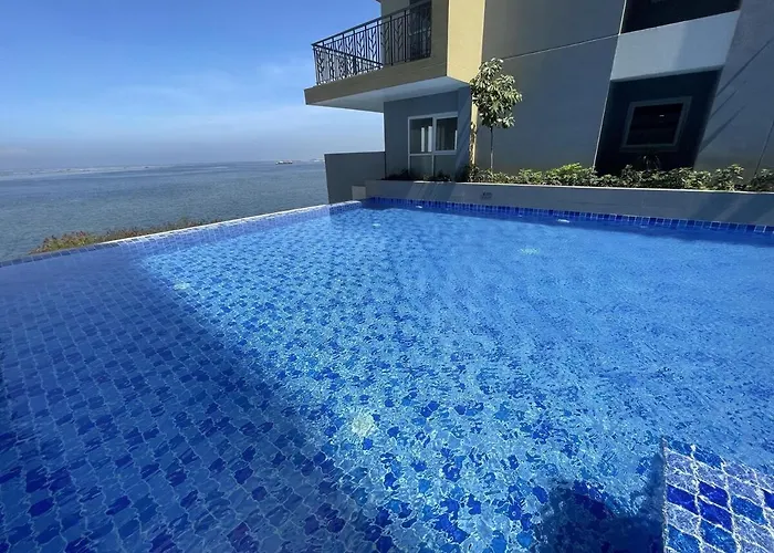 Apartamento Sunset Retreat - 4 Bedroom Near Solaire 14pax *