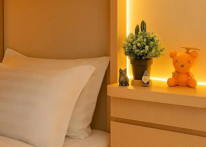 Sunset Retreat - 4 Bedroom Near Solaire 14pax